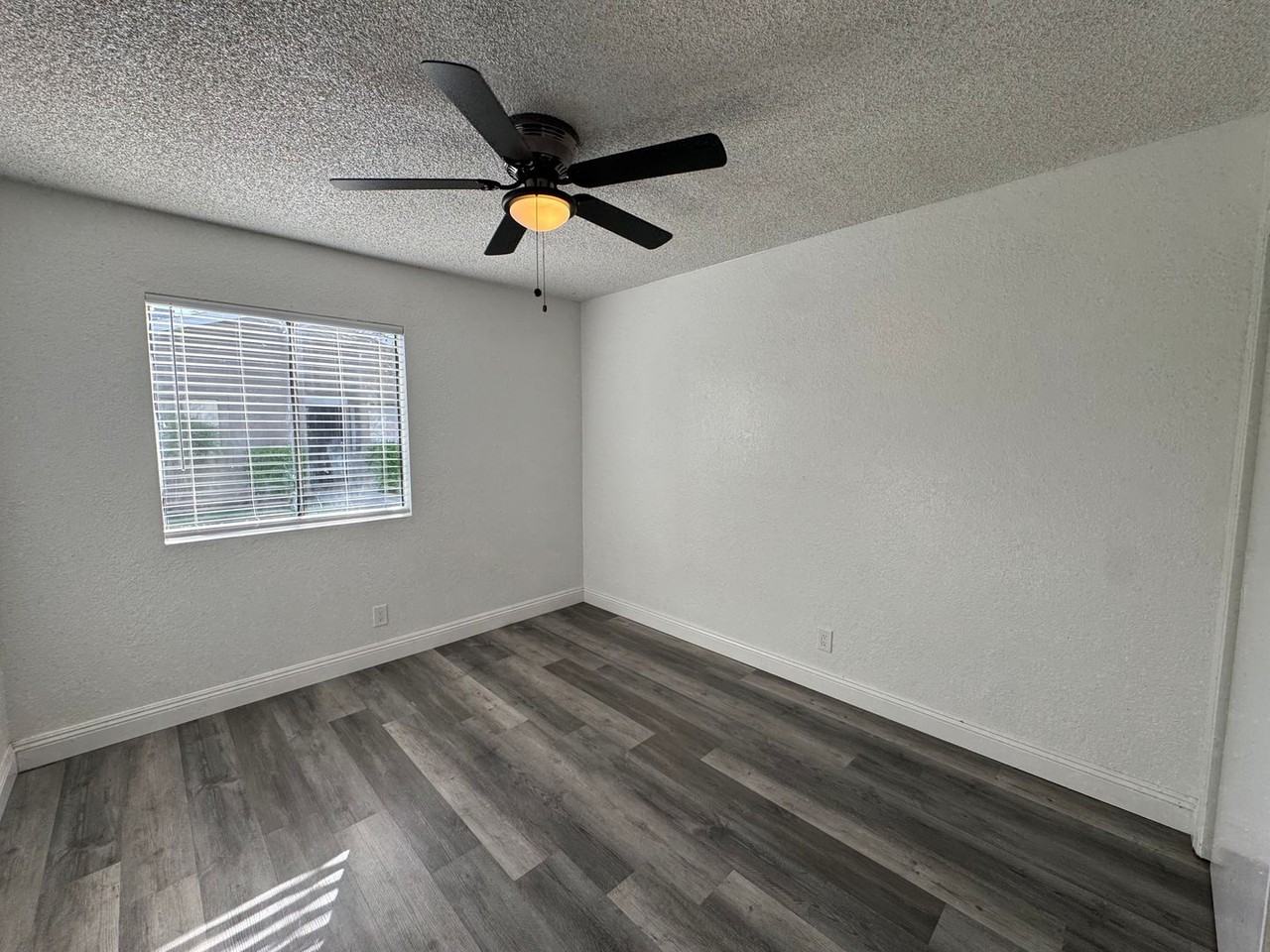 6013 Auburn Oaks Dr - Photo 6 of 10