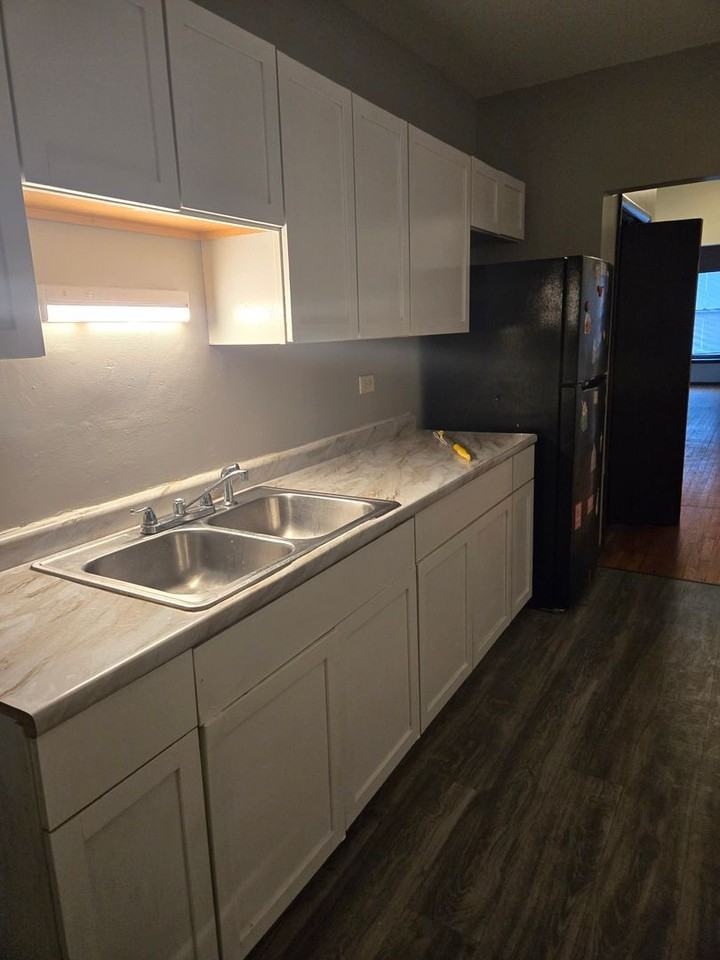 Beautiful Apartment - Photo 7 of 26