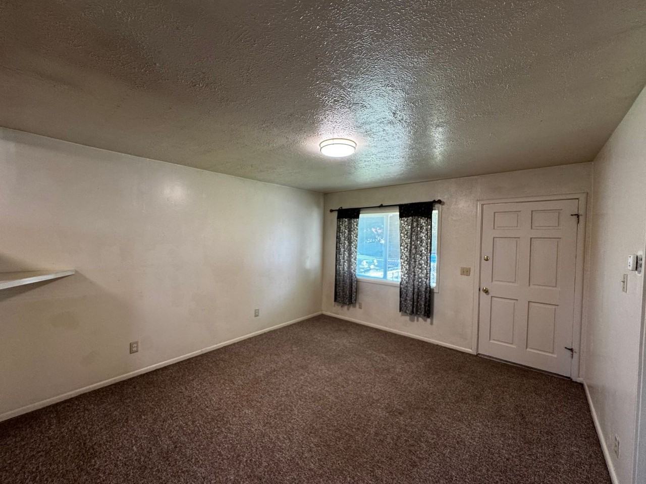 3480 D St - Photo 4 of 21