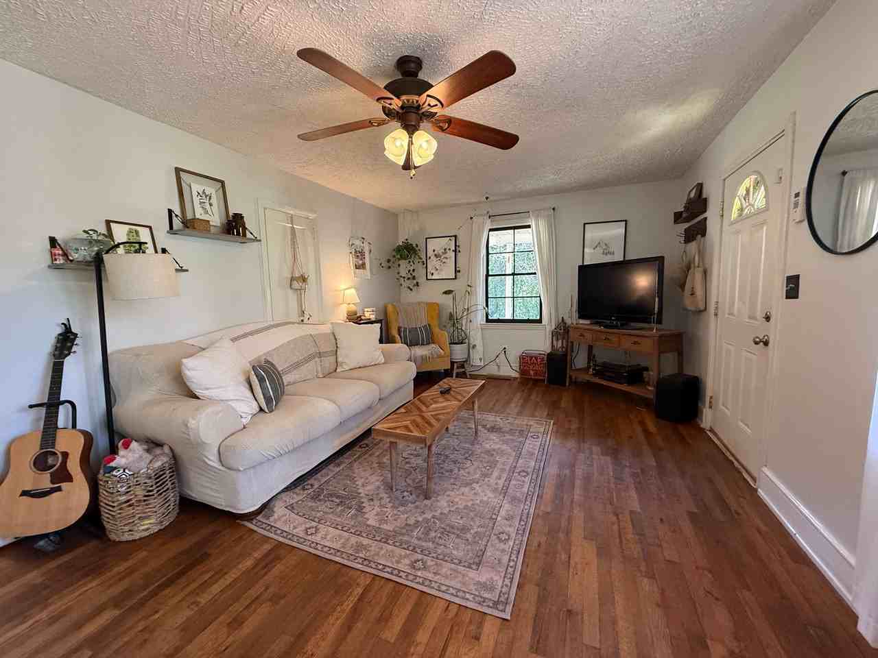 199 Mimosa Dr - Photo 5 of 15