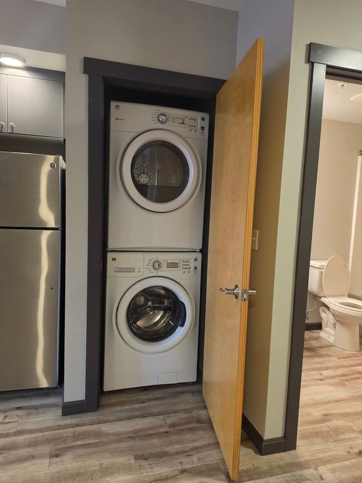 609 Main St #202 - Photo 6 of 15