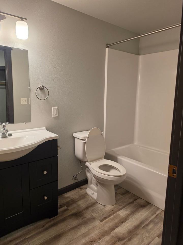 609 Main St #202 - Photo 7 of 15