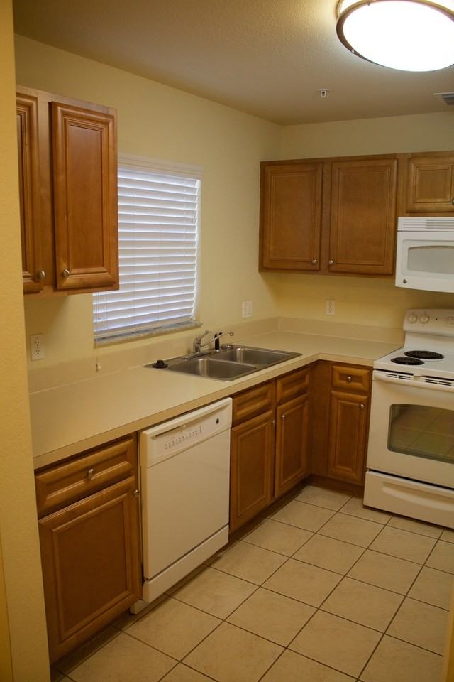 9051 Gervais Cir #1503 - Photo 5 of 25