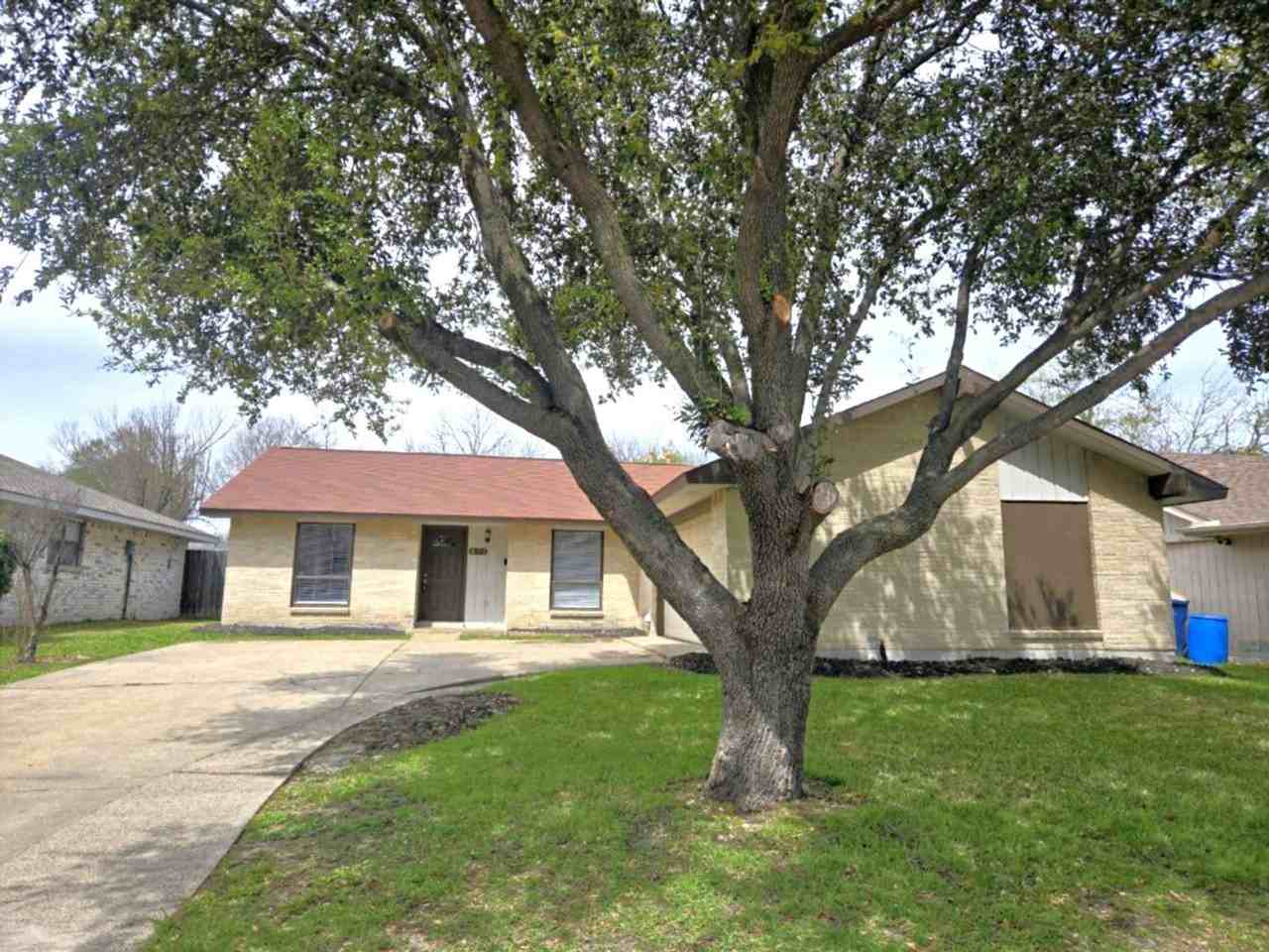 433 Clearfield Dr - Photo 2 of 35