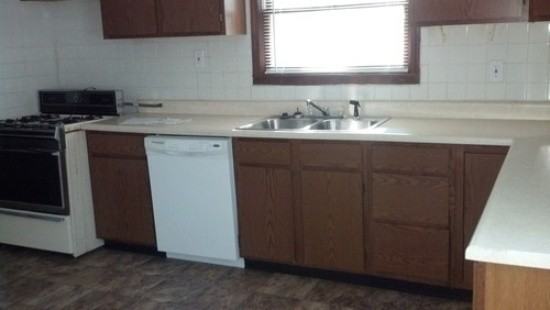 10622 E Scarritt Ave - Photo 3 of 11