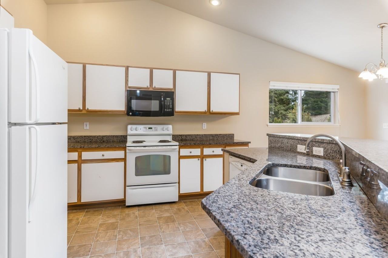 12215 121st Avenue Ct E - Photo 4 of 15