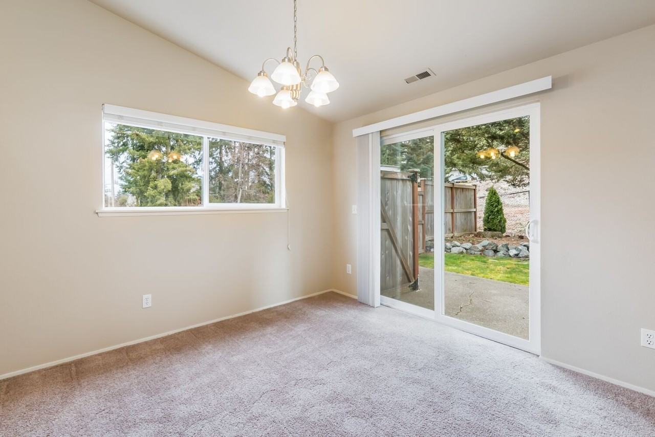 12215 121st Avenue Ct E - Photo 5 of 15