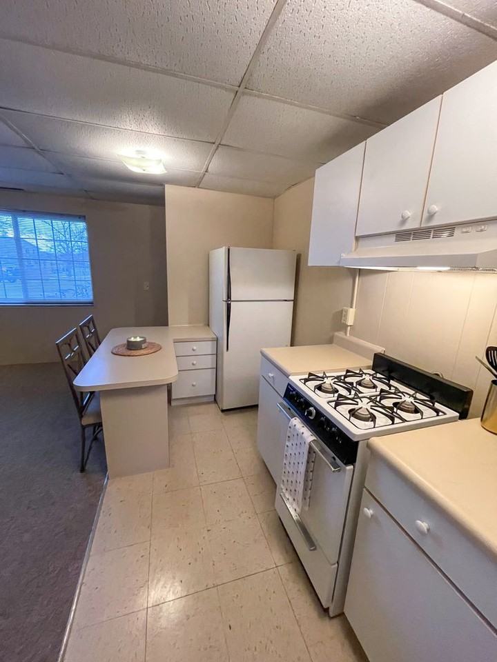 CV IV - Photo 6 of 15