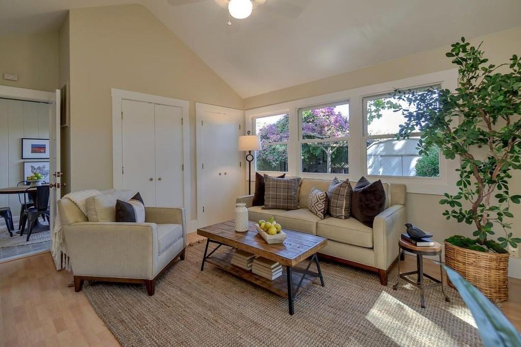 536 G St - Photo 6 of 24