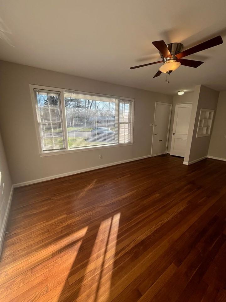 7908 Wellington Rd - Photo 5 of 20