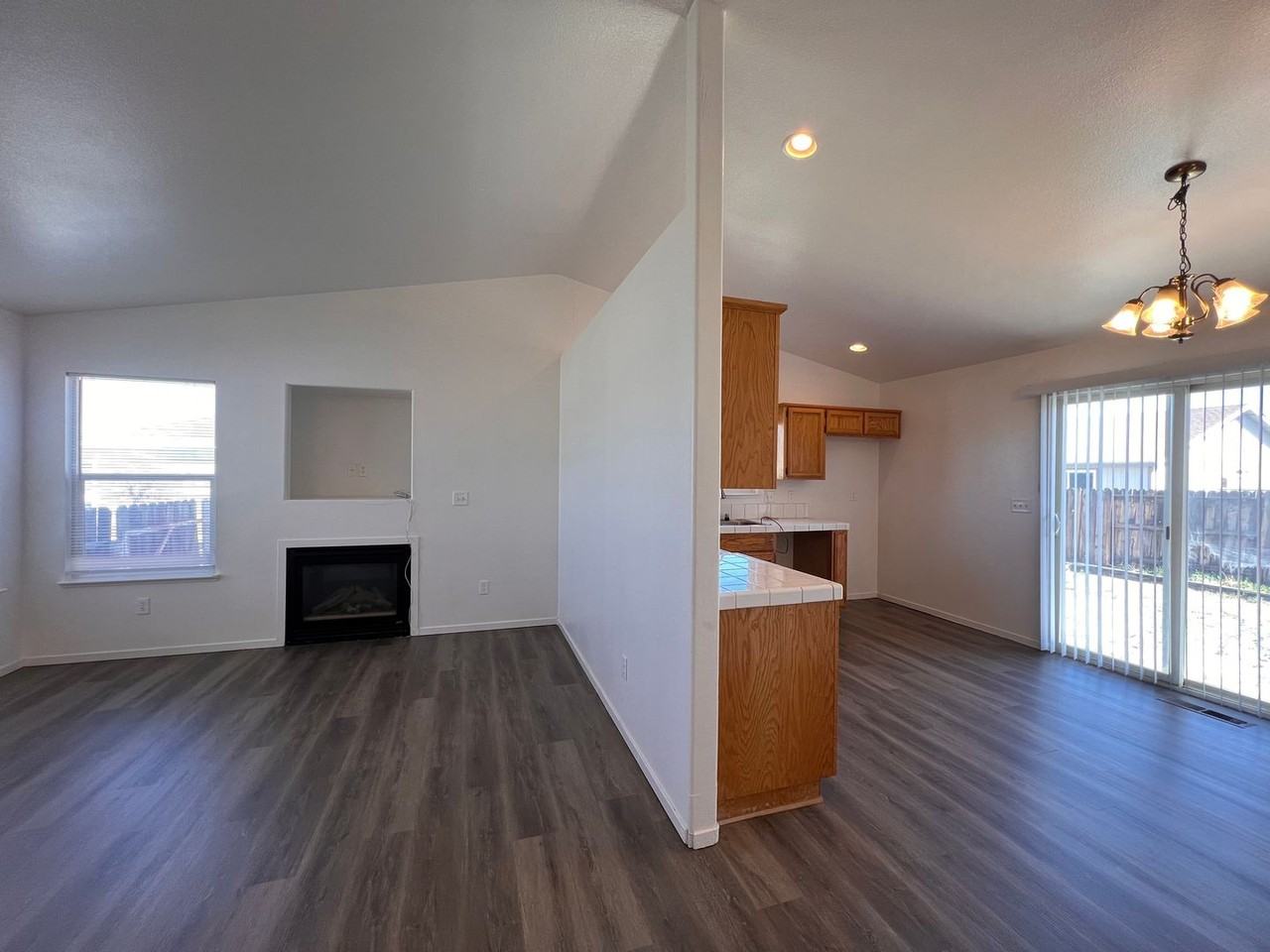 122 Campfire Cir - Photo 3 of 19