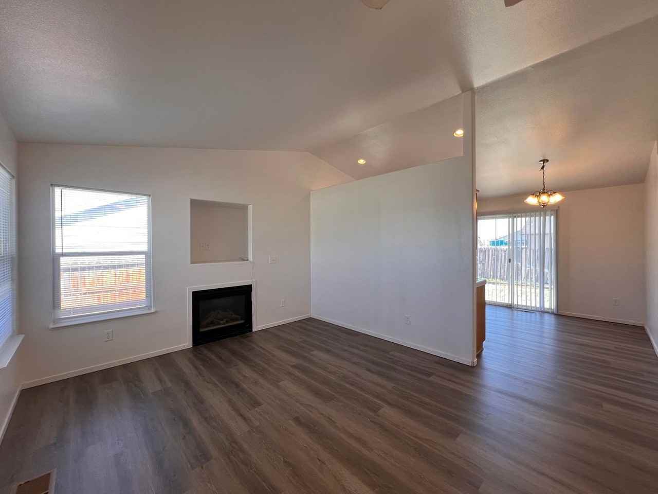 122 Campfire Cir - Photo 4 of 19