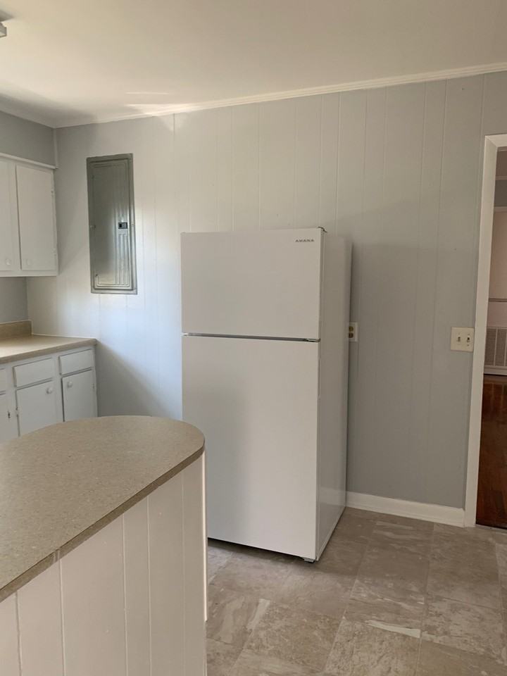 773 Shuman St - Photo 3 of 11