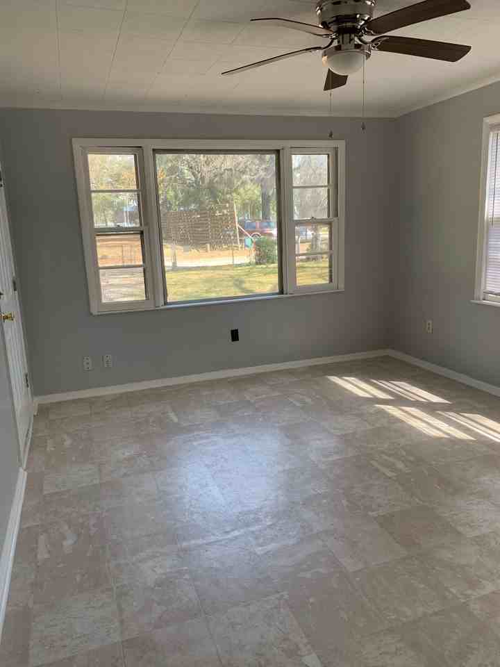 773 Shuman St - Photo 6 of 11