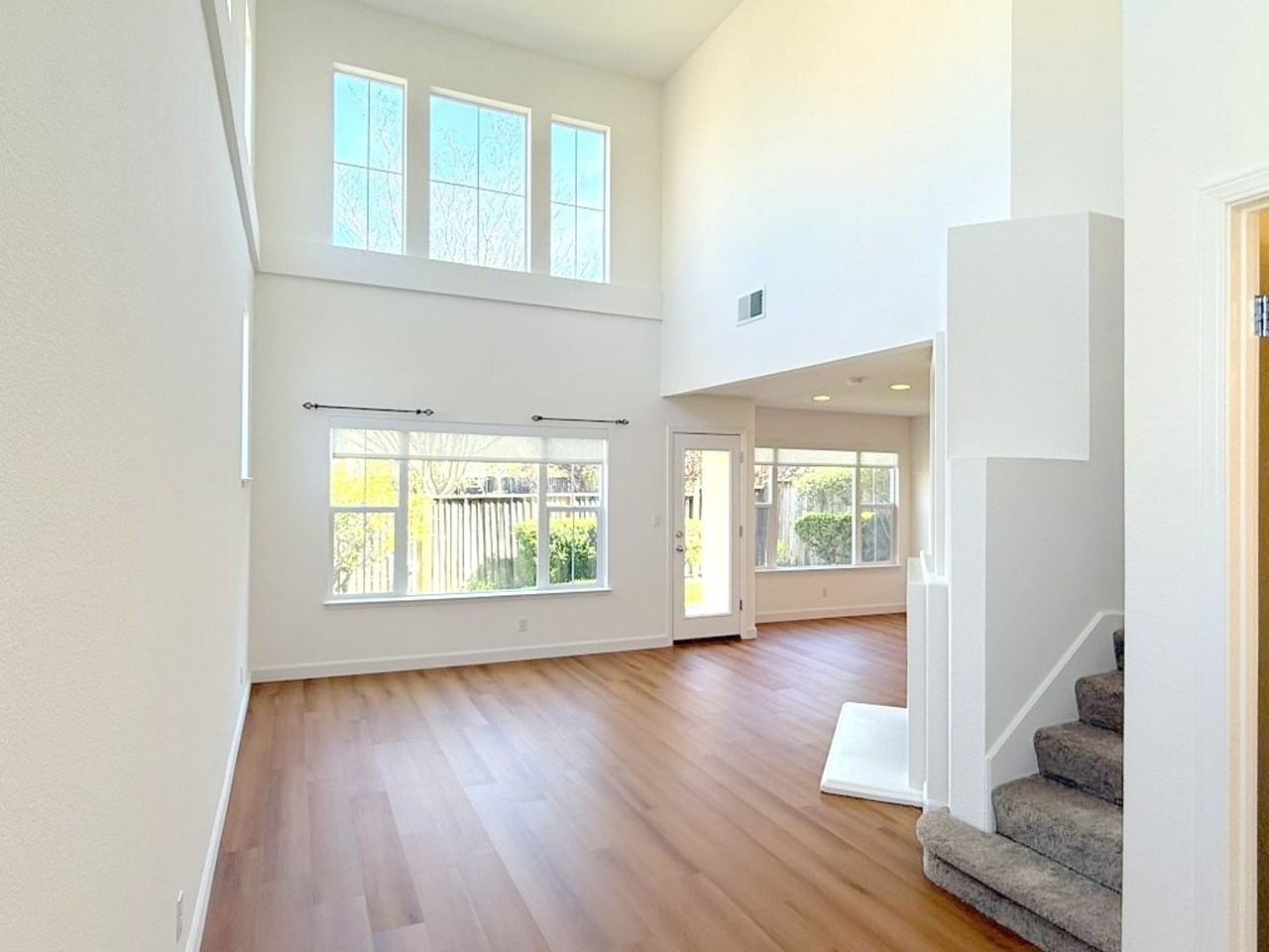 7048 Briza Loop - Photo 4 of 36