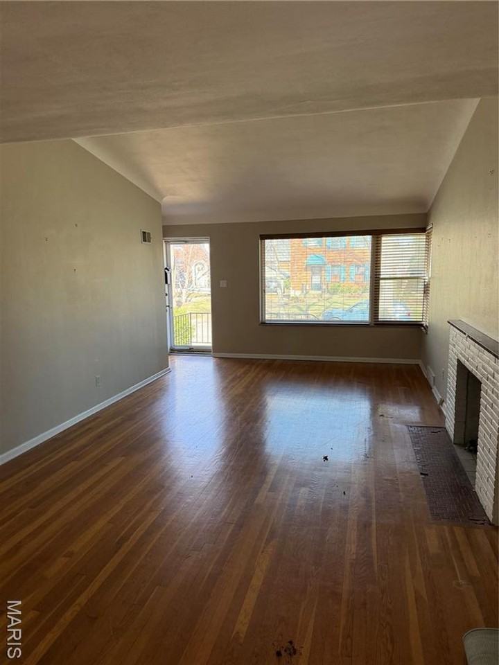 7828 Cornell Ave - Photo 2 of 18