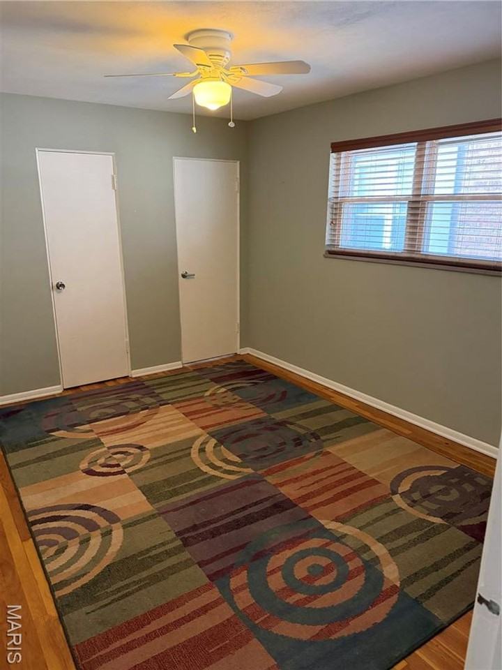 7828 Cornell Ave - Photo 4 of 18