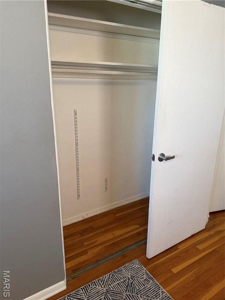 7828 Cornell Ave - Photo 6 of 18