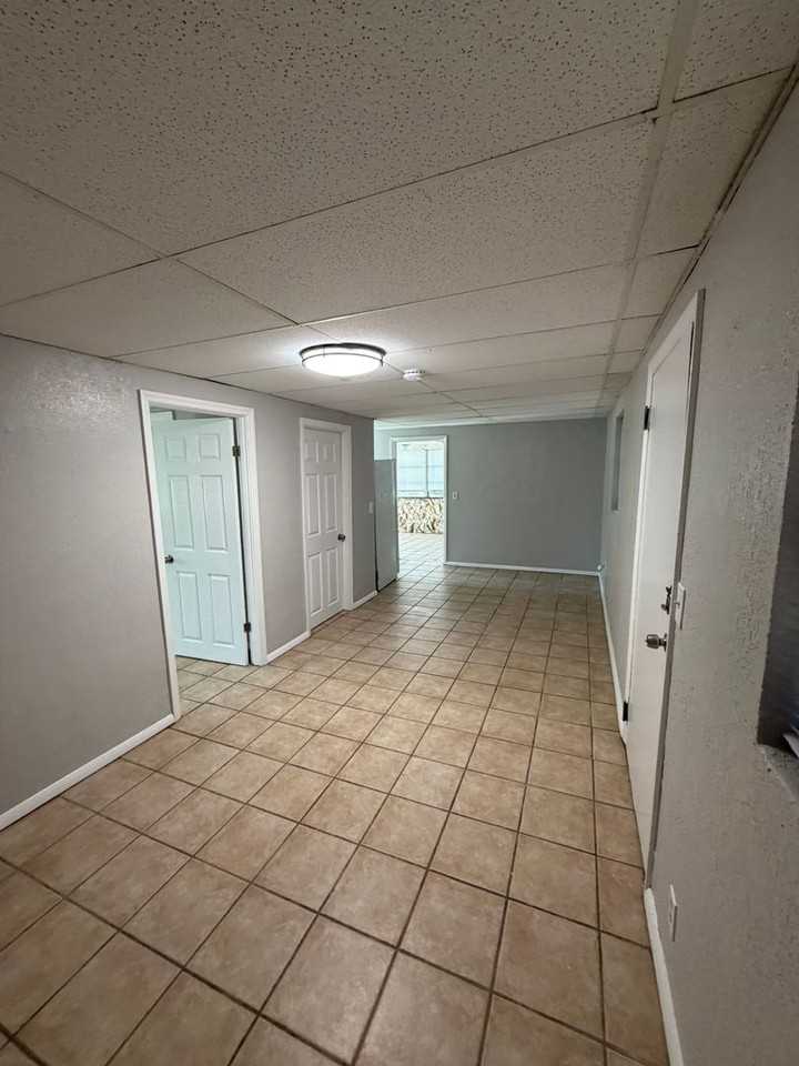 719 E Martin St - Photo 3 of 38