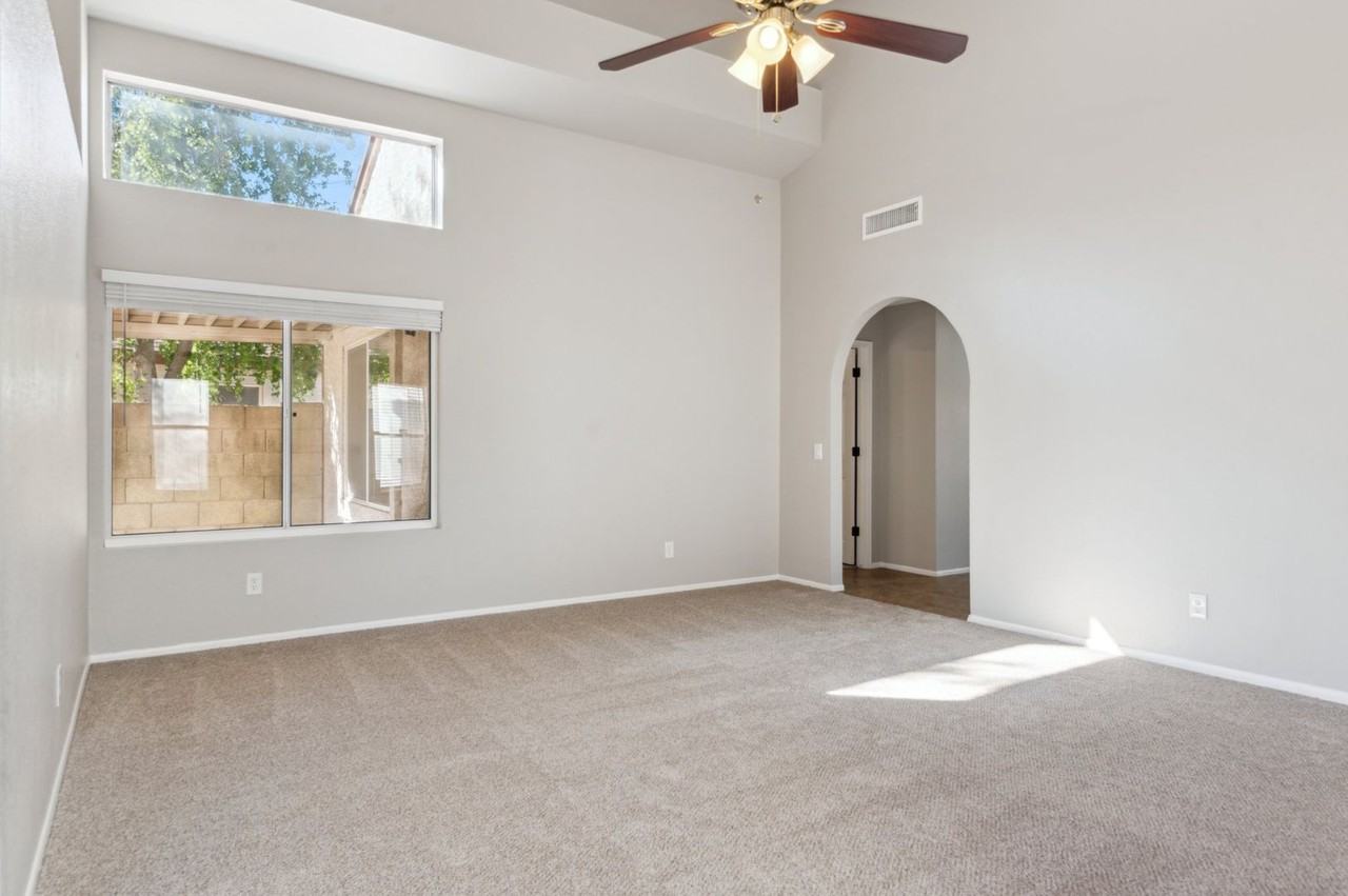 3955 W Butler St - Photo 7 of 27