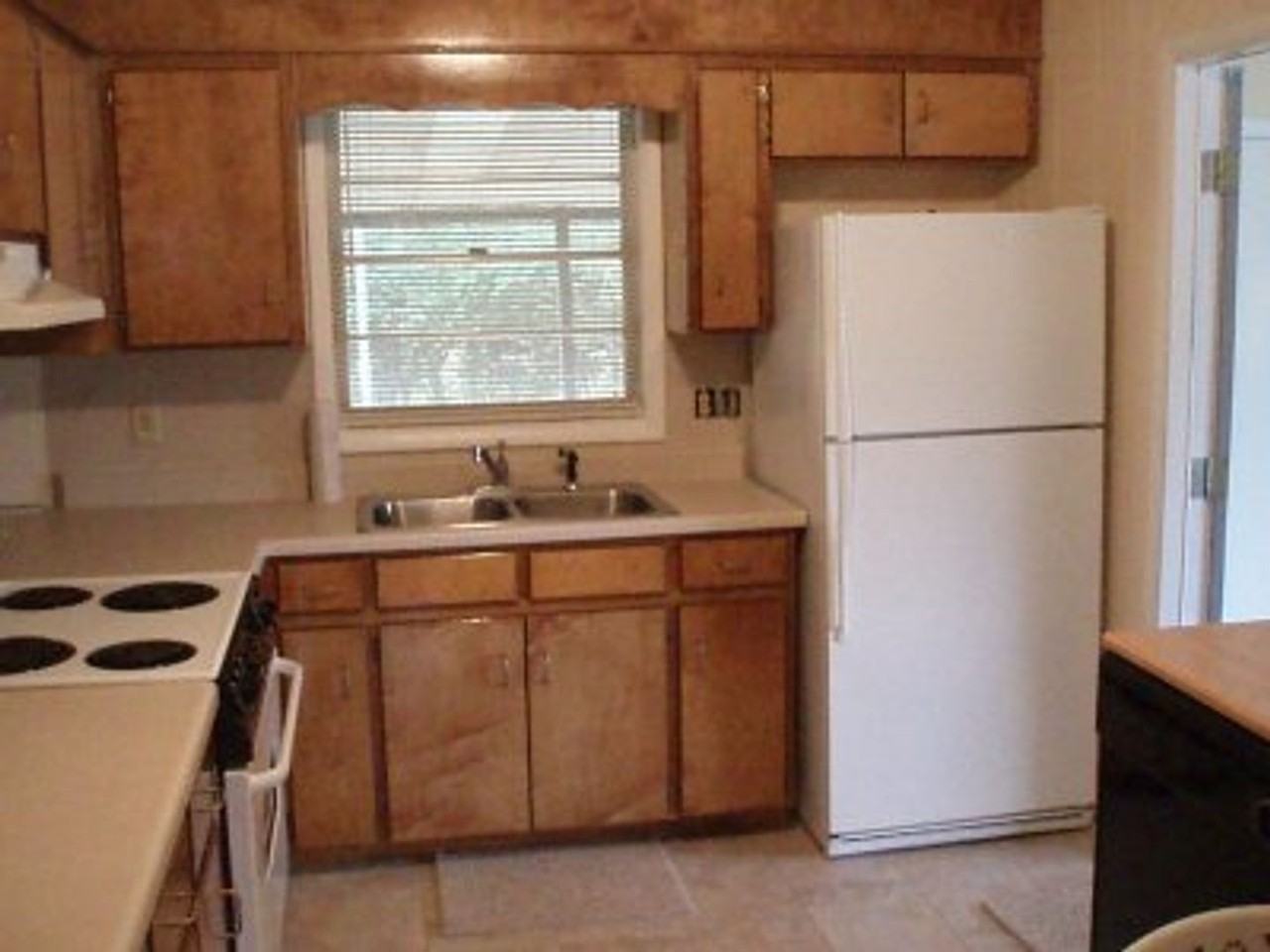 103 Meadowlark Ln - Photo 2 of 37