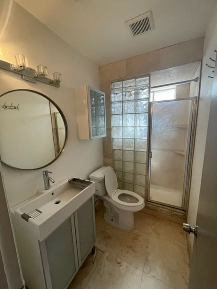 19016 N 13th Dr - Photo 5 of 31