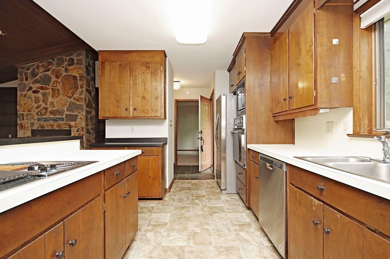 32 Dogleg Rd - Photo 3 of 24