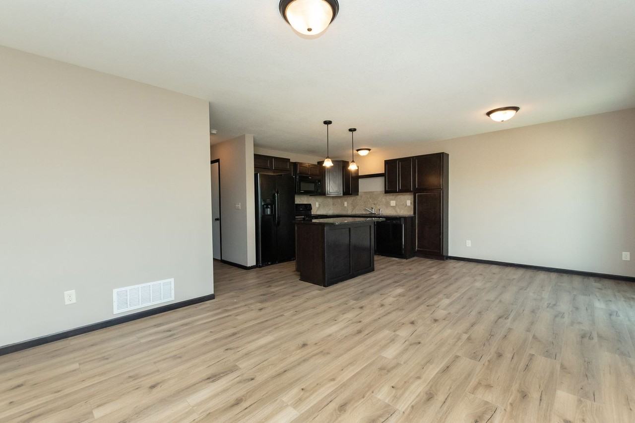 11050 E Fawn Grove St - Photo 4 of 33