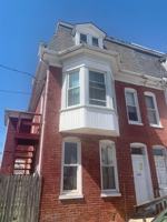 featured image of 124 N West St #1