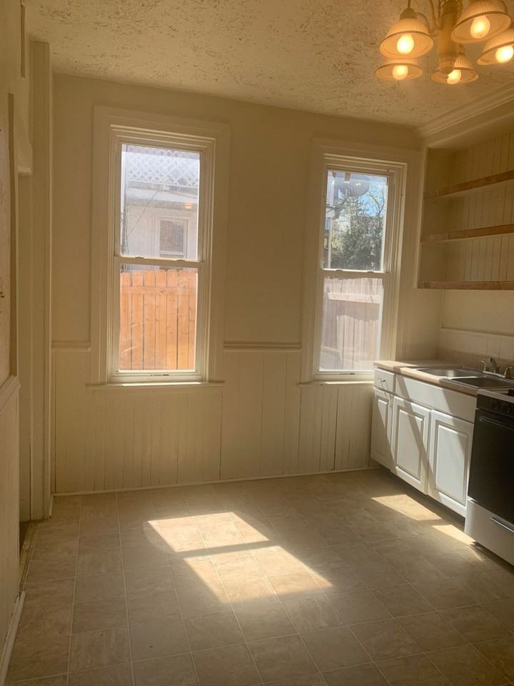 124 N West St #1 - Photo 5 of 11