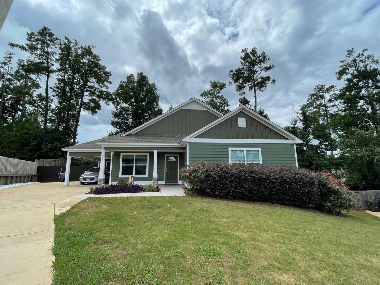 821 Bristol Ct - Photo 2 of 18