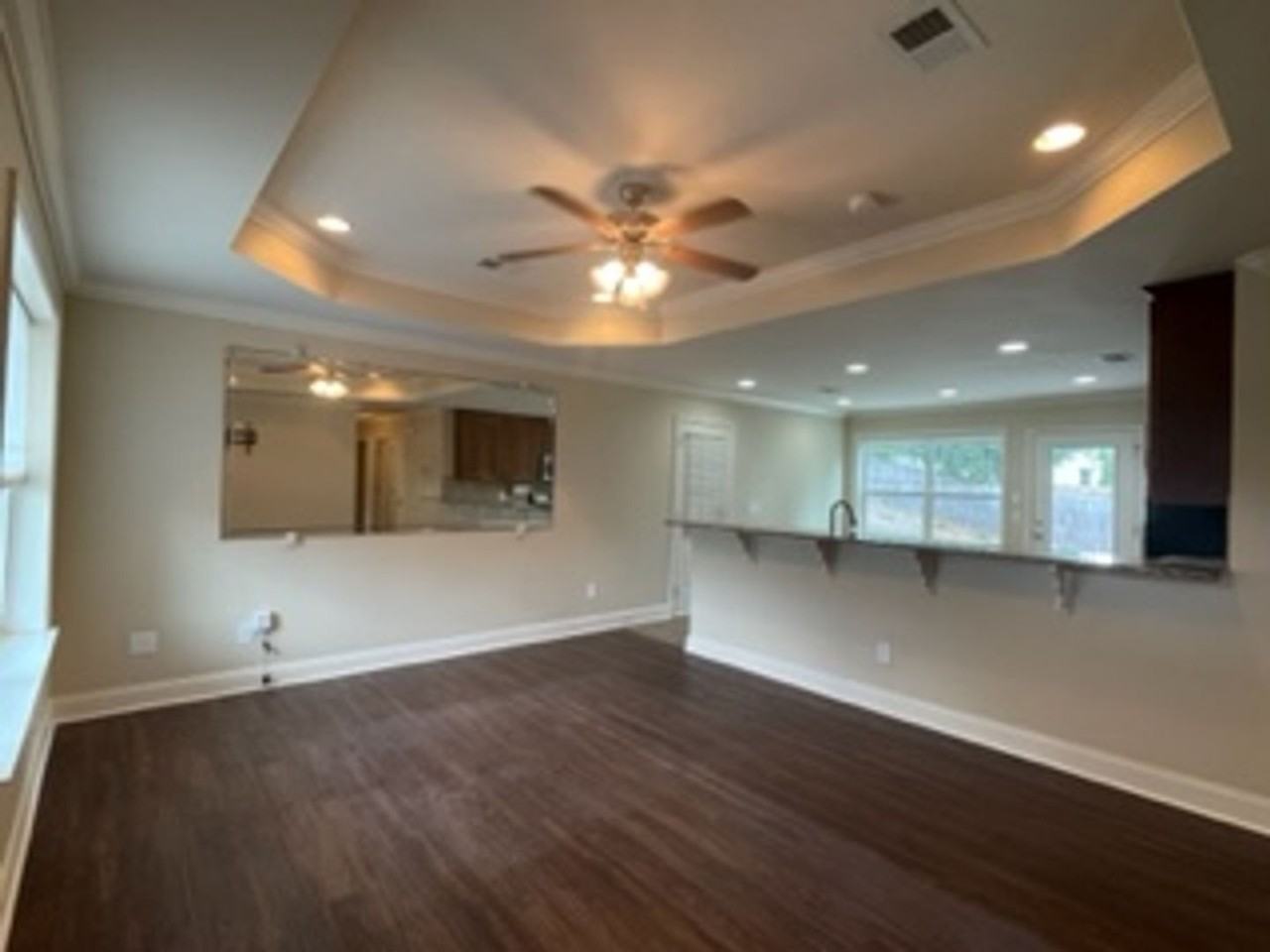 821 Bristol Ct - Photo 4 of 18