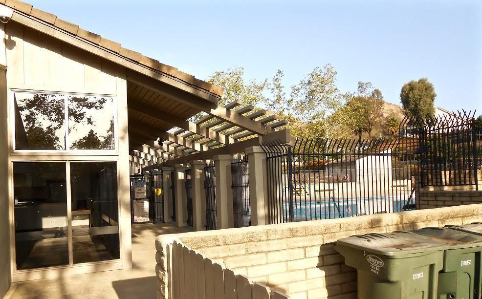 660 Martinique Pl - Photo 2 of 19