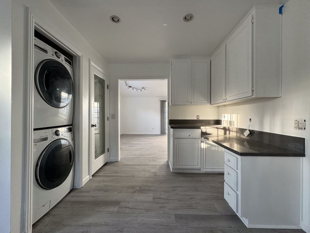 19351 Strathern St - Photo 3 of 19