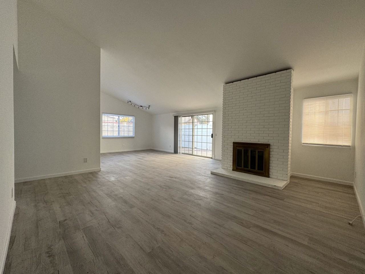 19351 Strathern St - Photo 6 of 19