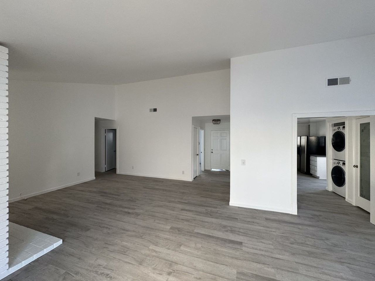 19351 Strathern St - Photo 7 of 19