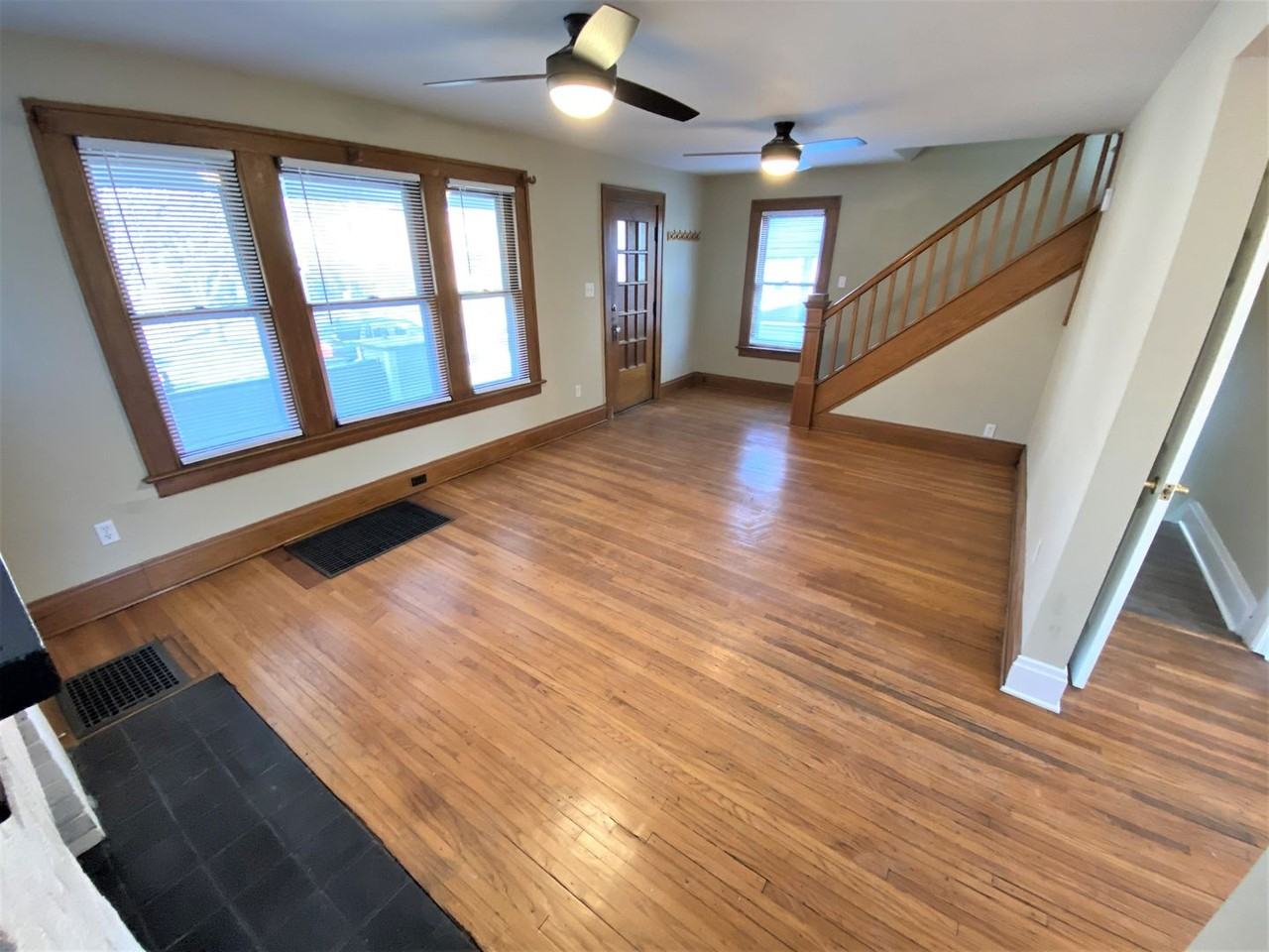 1327 W 3rd Ave - Photo 6 of 47