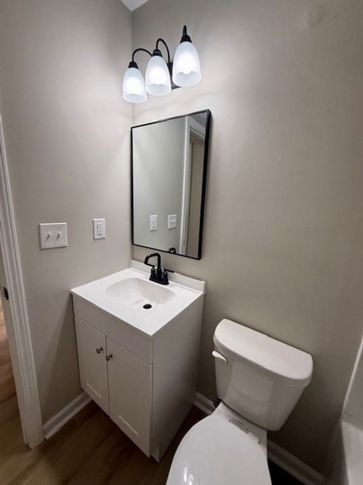 413 N Secrest Ave - Photo 4 of 12