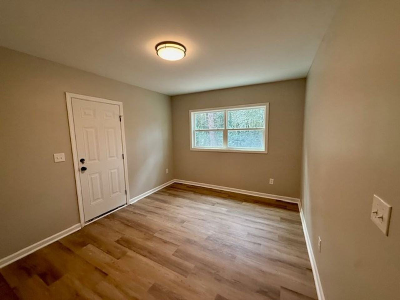 413 N Secrest Ave - Photo 7 of 12