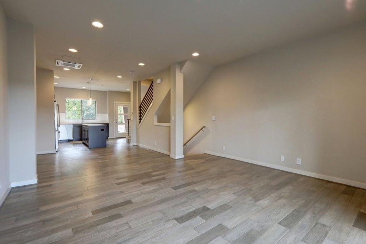 1976 Newport Way Nw - Photo 4 of 19