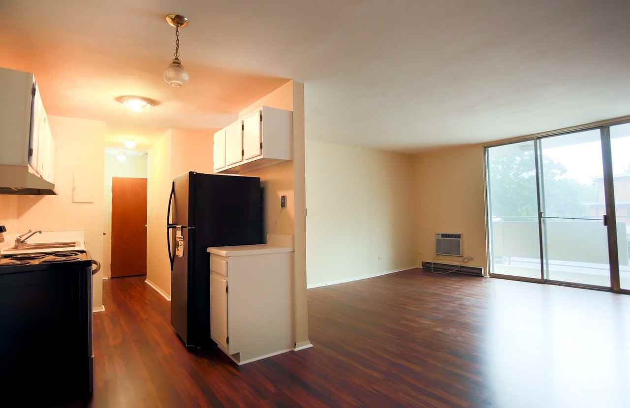 1800 Jefferson Park Ave #205 - Photo 5 of 33