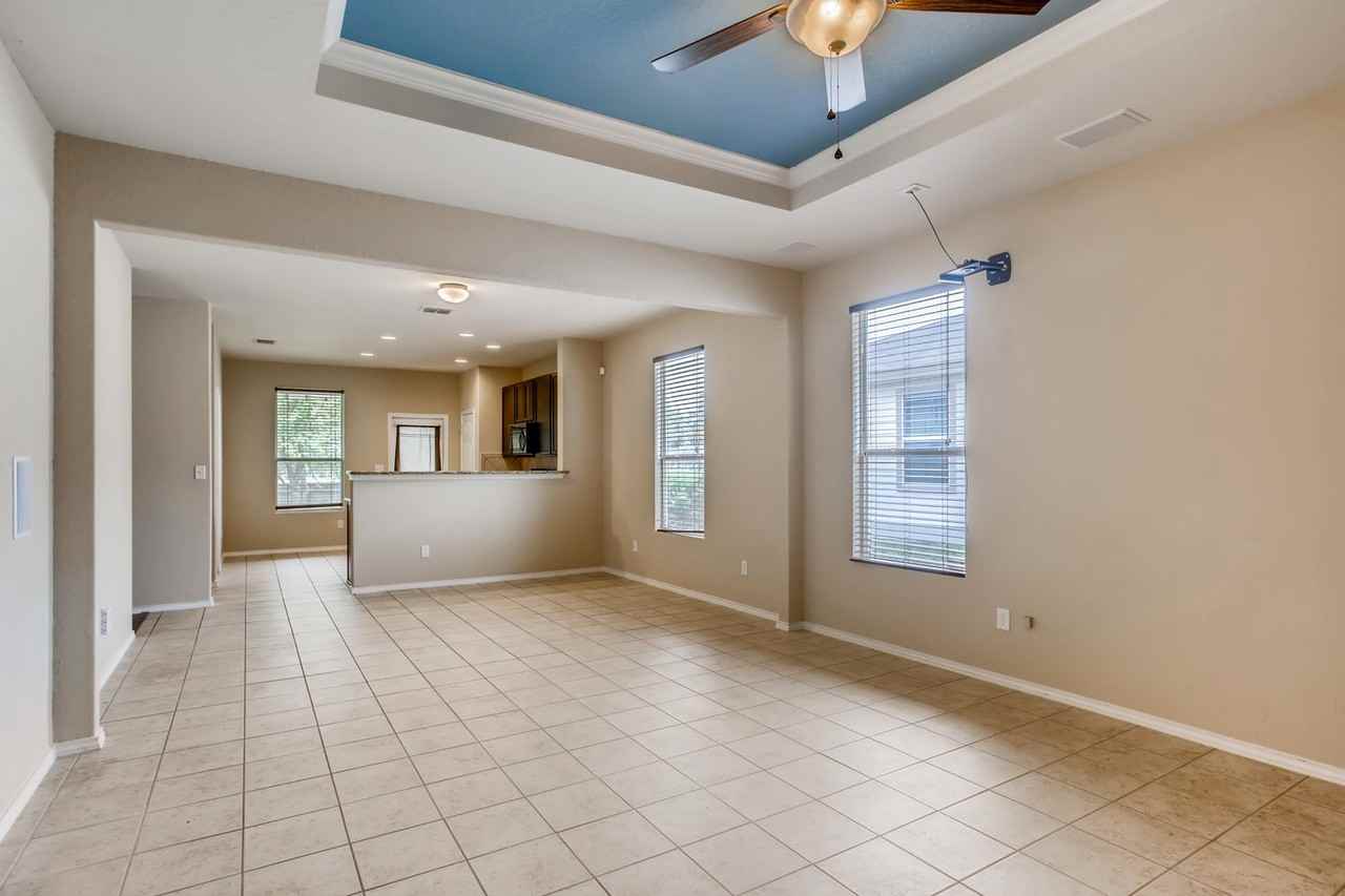 27339 Lasso Bnd - Photo 6 of 28