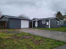 featured image of 930 Nw Donahoo St