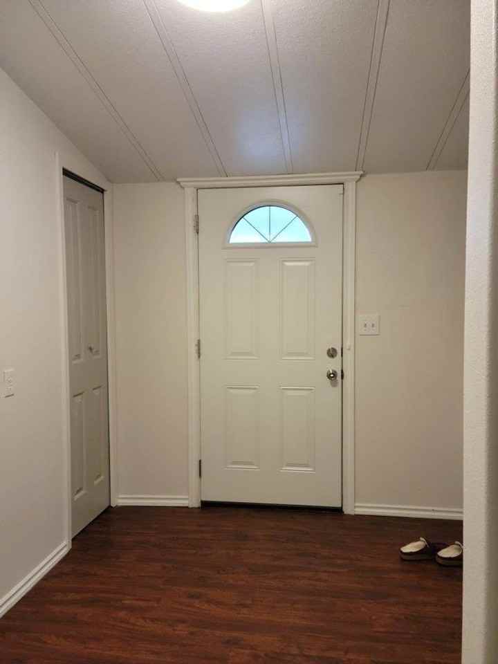 930 Nw Donahoo St - Photo 4 of 15