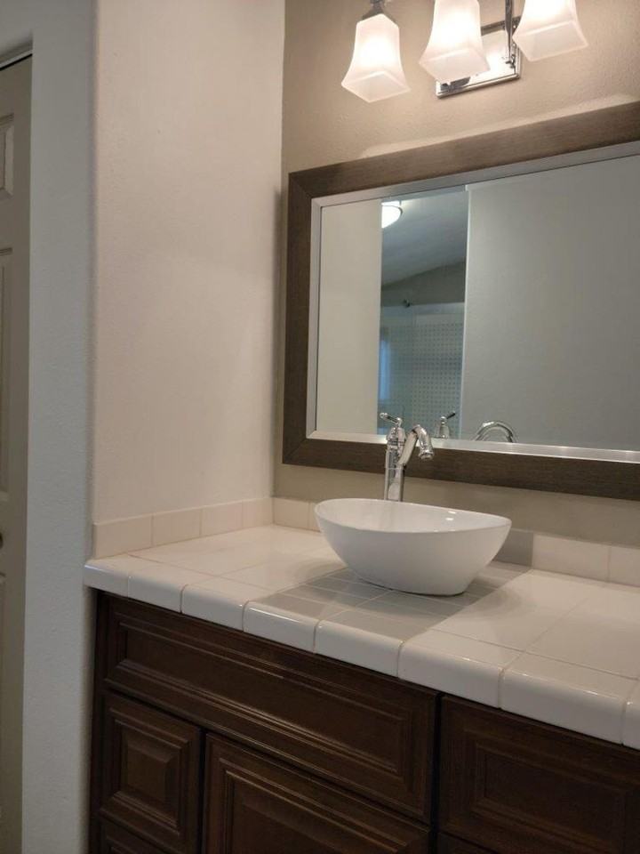 930 Nw Donahoo St - Photo 6 of 15