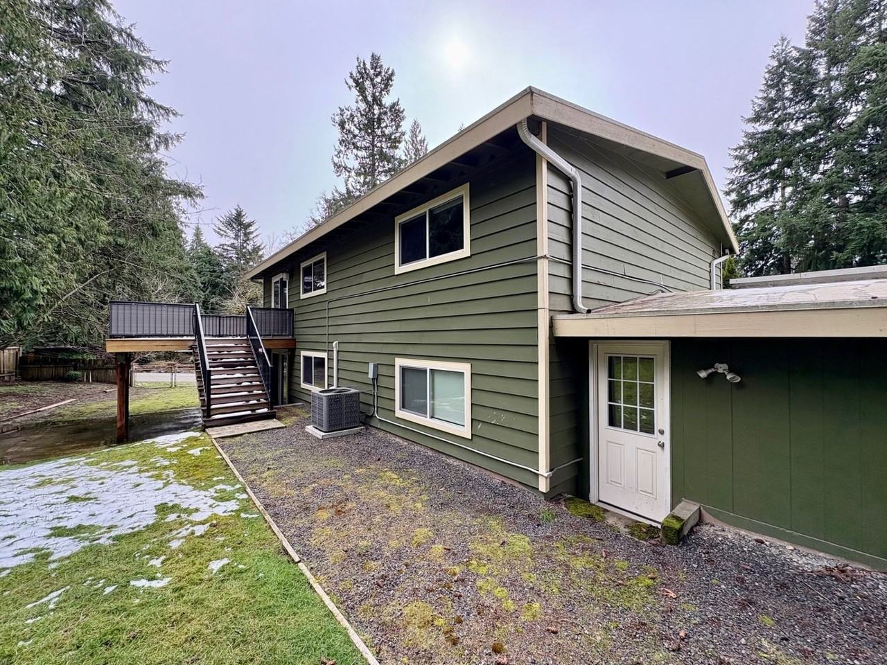 8808 171st Ave Ne - Photo 3 of 25