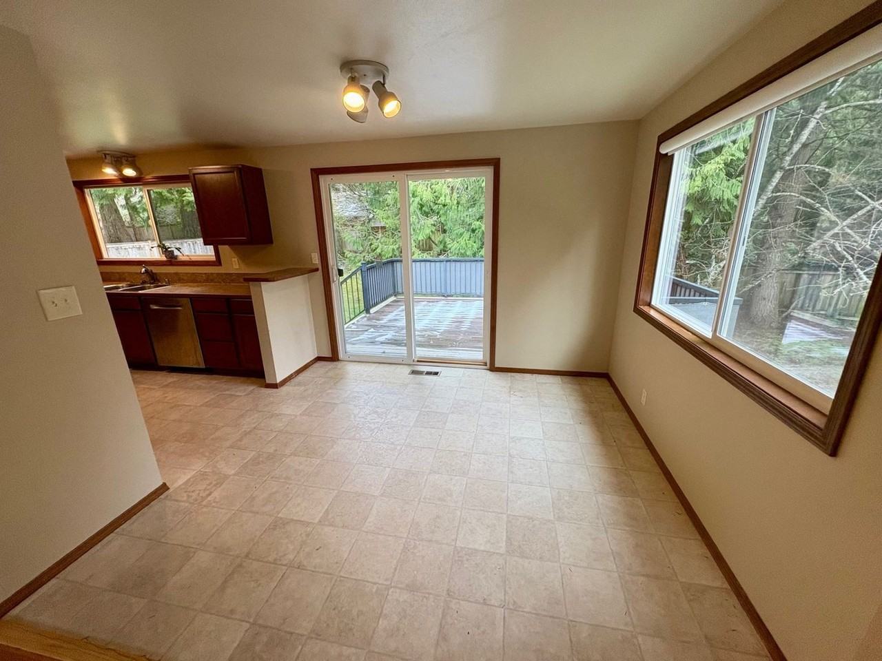 8808 171st Ave Ne - Photo 6 of 25