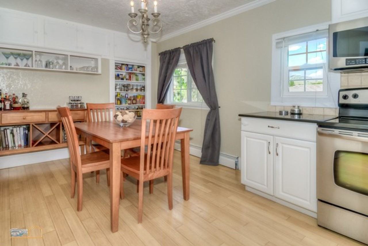 2530 9th St - Photo 7 of 25