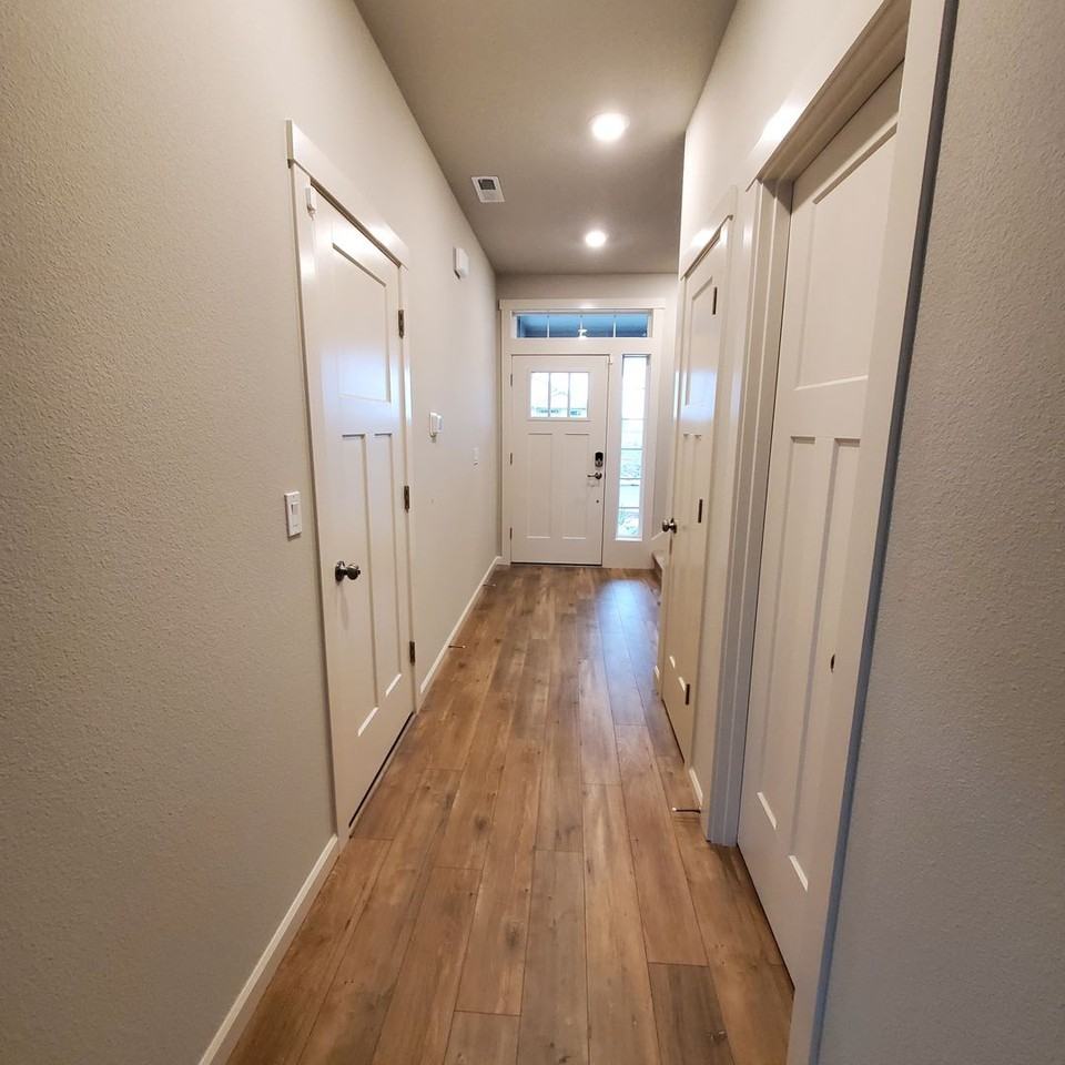 6307 Rebecca St Se - Photo 2 of 30