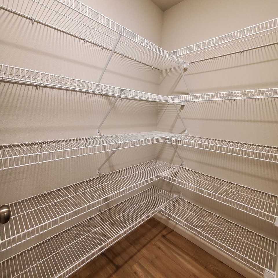 6307 Rebecca St Se - Photo 6 of 30